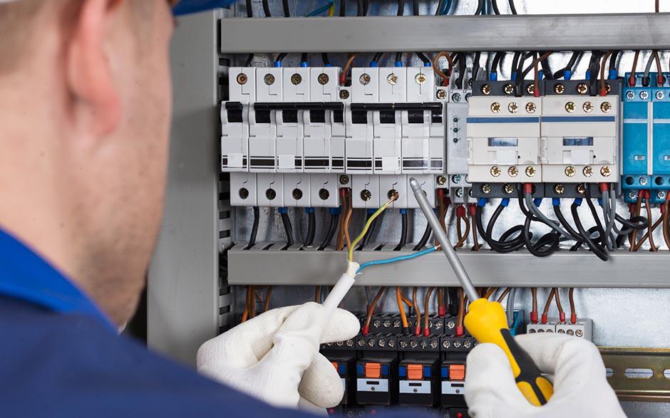 besoin d'un électricien Maule